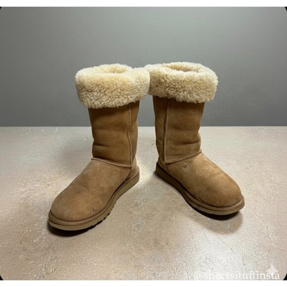 UGG Shoes - UGG Classic Tall Boots Chestnut Sheepskin Lined Pre-Owned 9